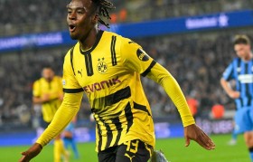 杏彩体育-世俱杯比赛暂停期间裁判技术支持方案与响应机制